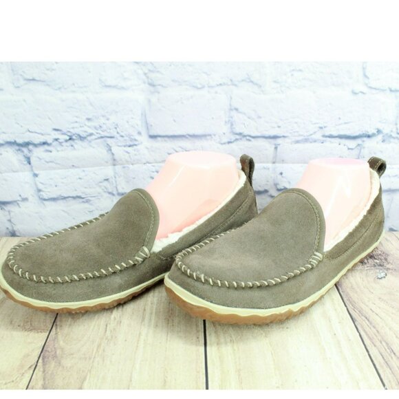 LL Bean Brown Suede Slip On Fleece Lined Mountain Moccasin Slippers Size 9 M - Picture 2 of 9
